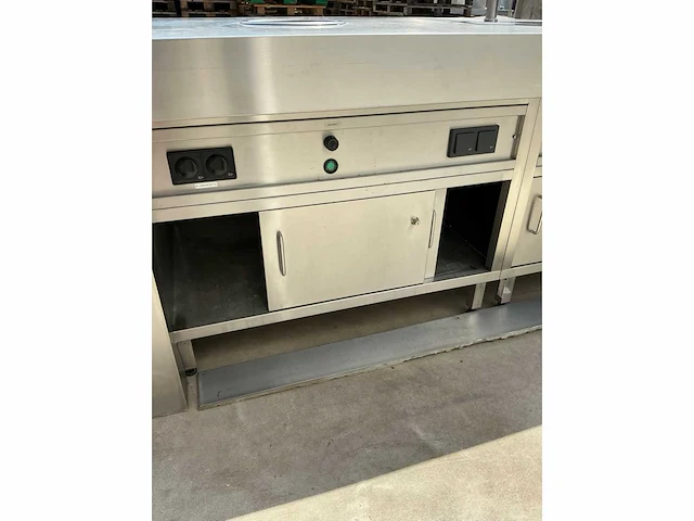 Warm buffet uitgifte bali - afbeelding 2 van  10