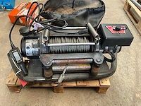 Warn industries series 9 industriële lier - afbeelding 1 van  6