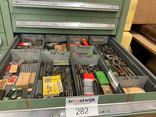 Warrior en skf assortiment draadsnijtappen en kussens - afbeelding 1 van  6