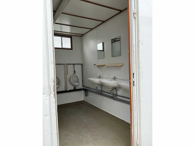 Warsco 3x2.4 sanitaire container - afbeelding 21 van  21