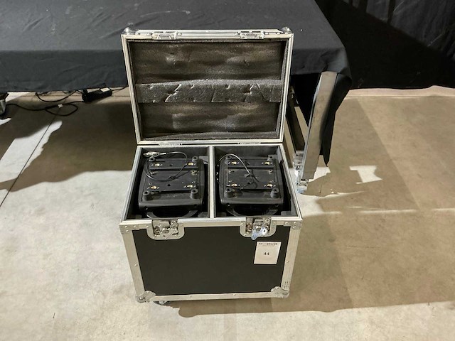 Wash led-moving head (2x) - afbeelding 1 van  6