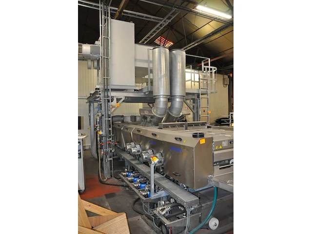 Washing machine benteler incl. conveyor - afbeelding 1 van  8