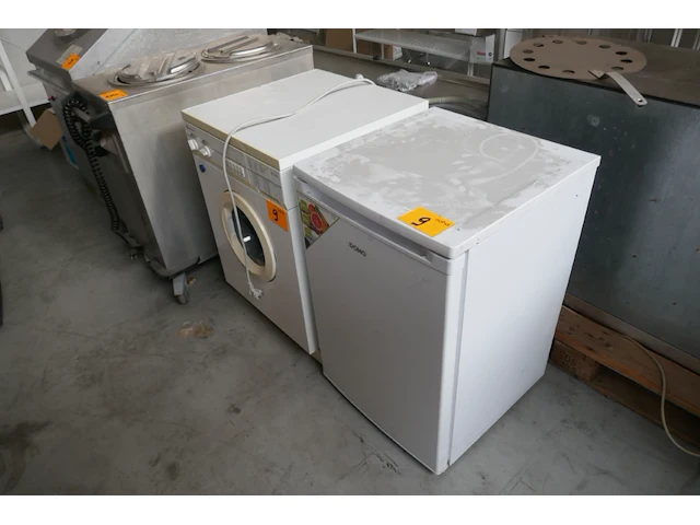 Wasmachine en koelkast - afbeelding 1 van  5