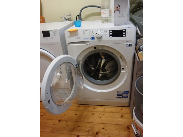Wasmachine indesit - afbeelding 2 van  6