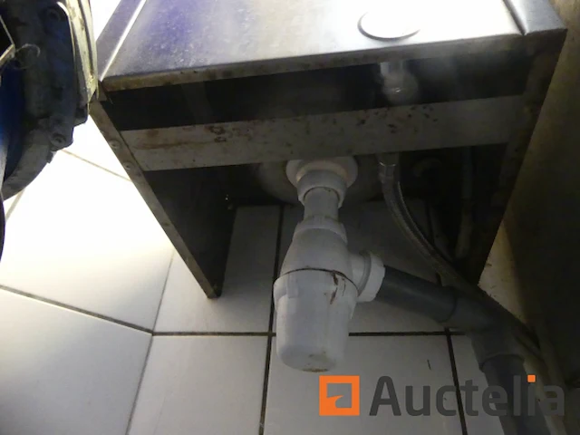 Wastafel aan de muur - afbeelding 3 van  3