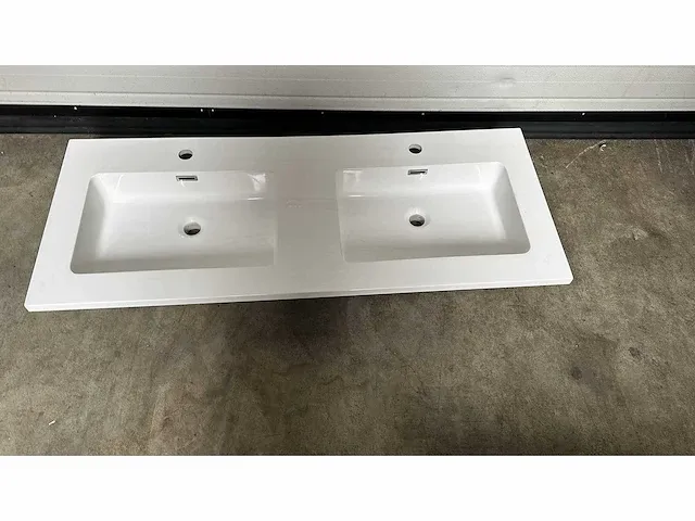 Wastafel dubbel - wit zonder verpakking - showroom model - afbeelding 1 van  3