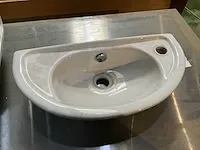 Wastafel duravit d-code en kleinere handenwasser - afbeelding 5 van  6