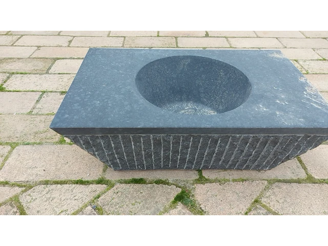 Wastafel in graniet - afbeelding 1 van  2