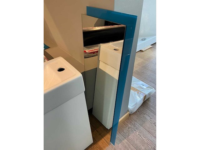Wastafel + onderkast + spiegel - afbeelding 5 van  6