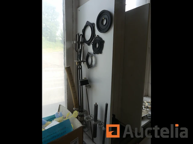 Wastafels, klein badkamermeubel, enz. - afbeelding 4 van  14