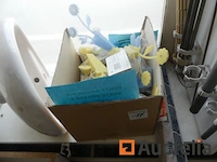 Wastafels, klein badkamermeubel, enz. - afbeelding 6 van  14