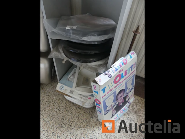Wastafels, toiletbrillen, enz. - afbeelding 9 van  13
