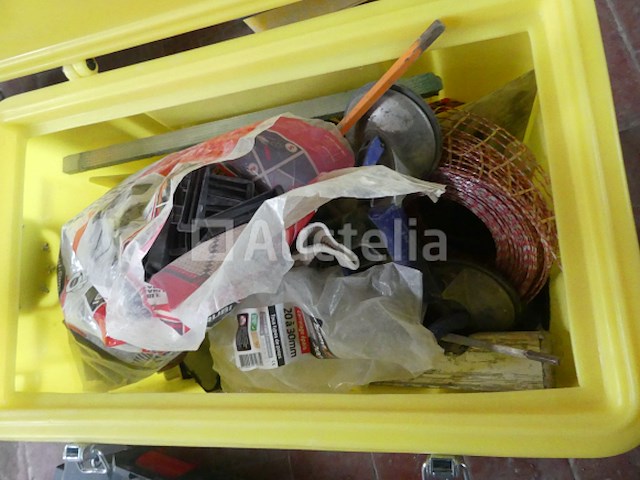 Waterdichte kofferbak en diverse gereedschappen - afbeelding 5 van  8