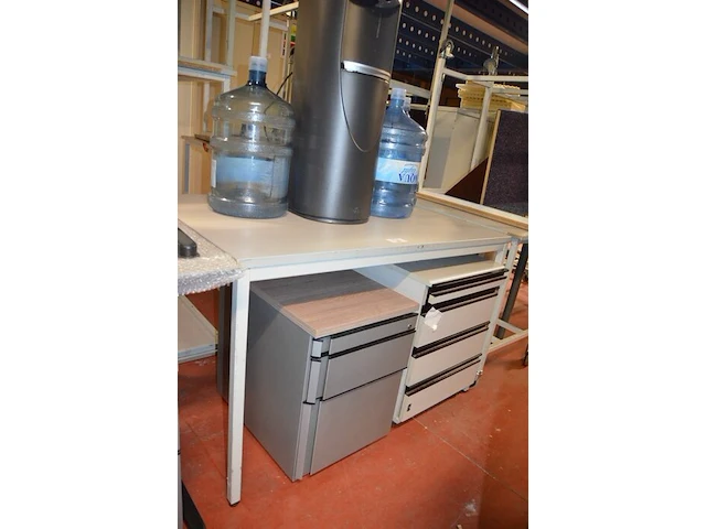 Waterdispenser, bureeltafel met 2 ladeblokken (197,234) - afbeelding 4 van  6