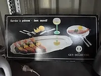 Waterkoker proline, waterkoker domo, soepmaker philips, visbestek met schotel, vleeshamer, grilltang, geldkoffer, diverse sierstukken - afbeelding 9 van  11