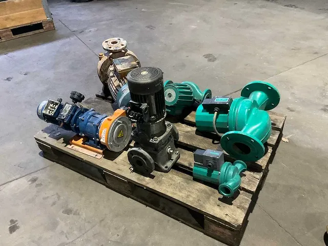 Waterpomp (6x) - afbeelding 1 van  3