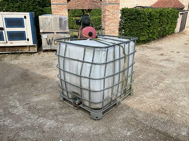 Waterpomp met reservoir - afbeelding 1 van  7