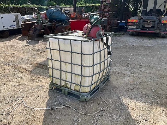 Waterpomp met reservoir - afbeelding 4 van  7
