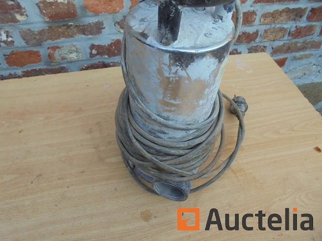 Waterpomp - afbeelding 1 van  4