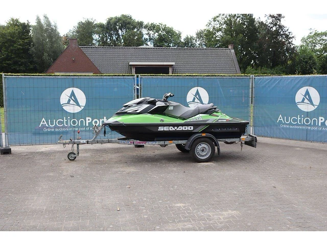 Waterscooter sea-doo 6-yd375 benzine (marge) - afbeelding 1 van  1