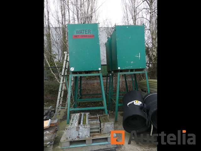 Watertank op drager - afbeelding 1 van  7