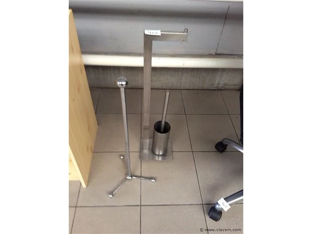 Wc benodigdheden - afbeelding 1 van  3