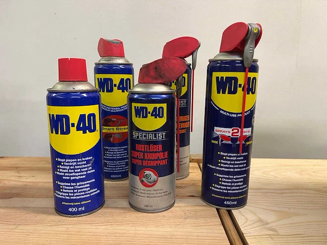 Wd-40 - smeermiddel / kruipolie / onderhoudsspray - wd-40 multifunctionele spray – diverse types (5x) - afbeelding 1 van  6