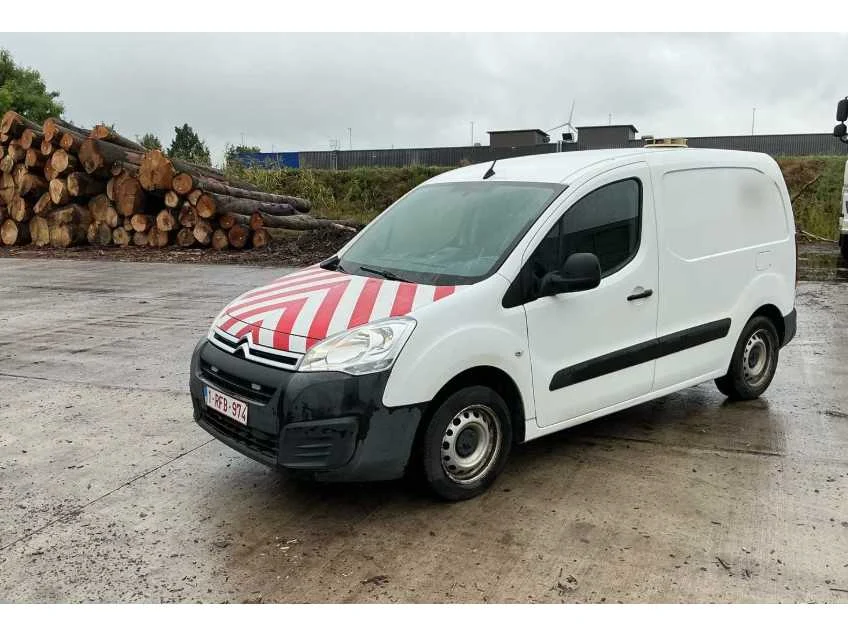 Weekveiling: auto's, trucks, trailers, aanhangwagens en fietsen