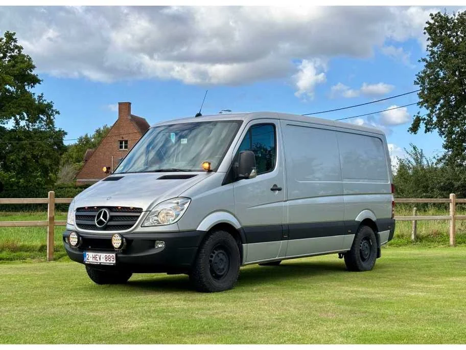 Weekveiling: auto's, trucks, trailers, aanhangwagens en fietsen