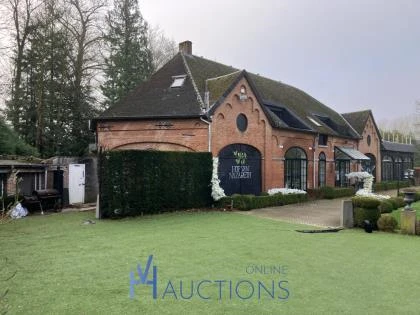 Wegens faillissement hof van nazareth - restaurant/feestzaal te lier