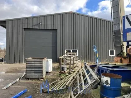 Wegens faillissement jra bv - palletstellingen, opslagcontainers, stroomgroep, enz te lier