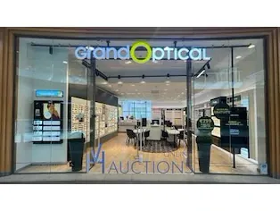 Wegens faillissement retail optical stores belgium - optiekzaak voorheen handeldrijvend onder de handelsnaam "grand optical" met diverse voorraad, optische toestellen en handgereedschap te charleroi