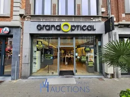 Wegens faillissement retail optical stores belgium - optiekzaak voorheen handeldrijvend onder de handelsnaam "grand optical" met diverse voorraad, optische toestellen en handgereedschap te namen