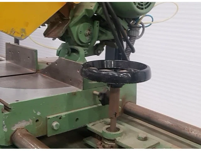 Wegoma 350 dubbel-verstek glaslattenzaag - afbeelding 6 van  9