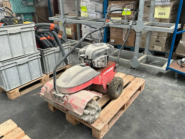Weibang borstelmachine - afbeelding 1 van  6