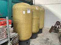 Wellmate verticale kunststof opslagtank, gebruikt als watertank voor opslag regenwater. (3x) - afbeelding 1 van  4