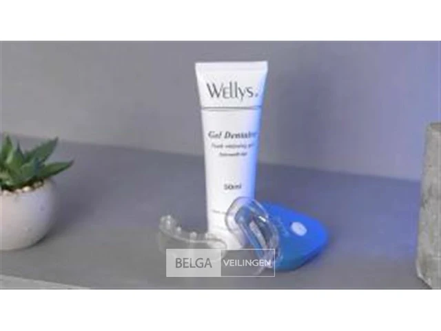 Wellys tandenbleekset-verzorgingsset met pasta en uv lamp - nieuw in verpakking - afbeelding 1 van  4