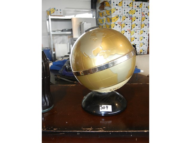 Wereldbol transistore radio - afbeelding 1 van  2