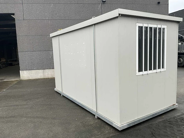 Werf container - afbeelding 17 van  22