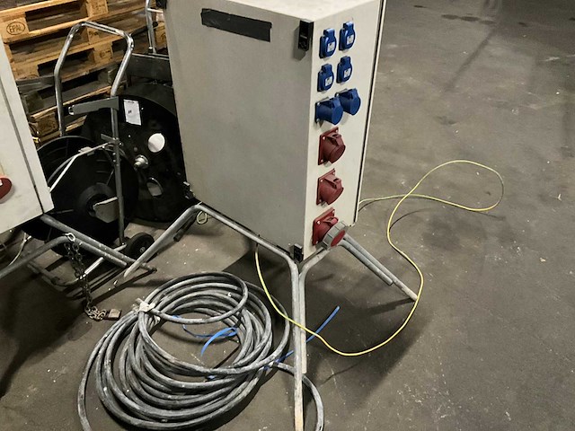 Werfaansluiting elektriciteitskast + kabel - afbeelding 2 van  8