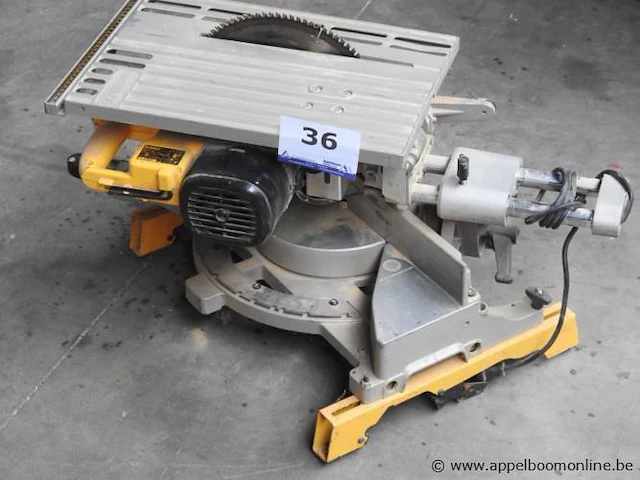 Werfcirkelzaagmachine dewalt d27111, werking niet gekend - afbeelding 1 van  3