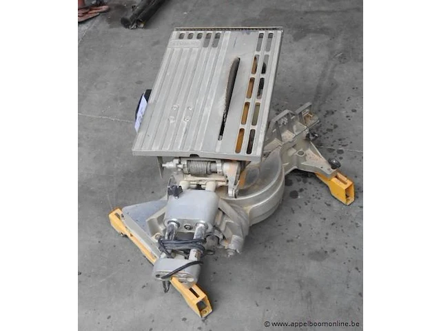 Werfcirkelzaagmachine dewalt d27111, werking niet gekend - afbeelding 2 van  3