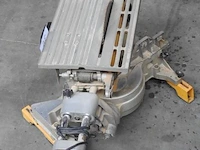 Werfcirkelzaagmachine dewalt d27111, werking niet gekend - afbeelding 2 van  3