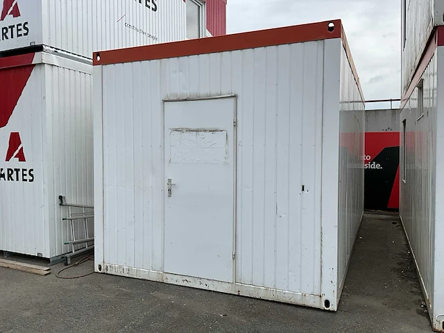 Werfcontainer 6 x 3 m - afbeelding 1 van  17