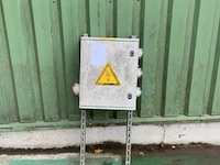 Werfkast elektriciteit, werking niet gekend afm plm 40 x 20 x 51 cm - afbeelding 3 van  5
