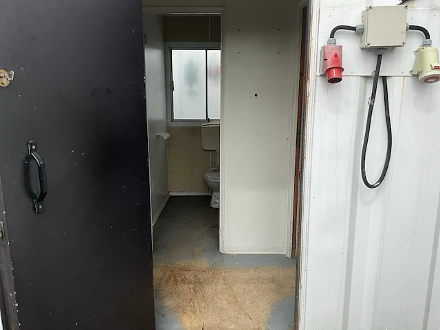 Werfkeet container - afbeelding 14 van  14