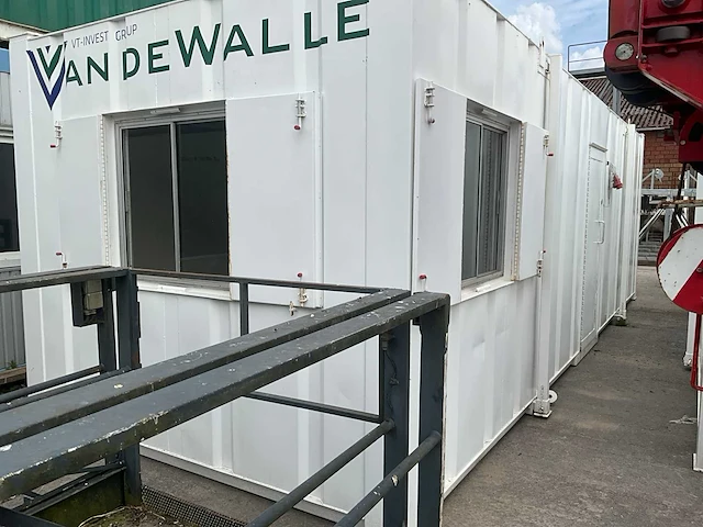 Werfkeet container - afbeelding 1 van  13