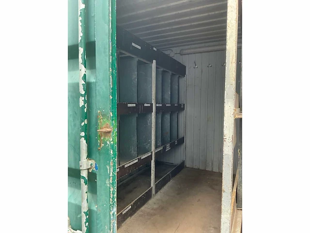 Werfkeet haakcontainer - afbeelding 5 van  7