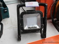 Werflamp makita dml805, werking niet gekend - afbeelding 1 van  2