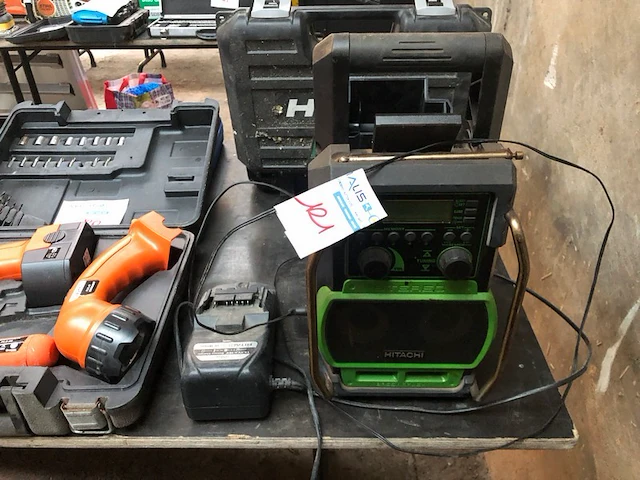 Werfradio hitachi - afbeelding 1 van  4